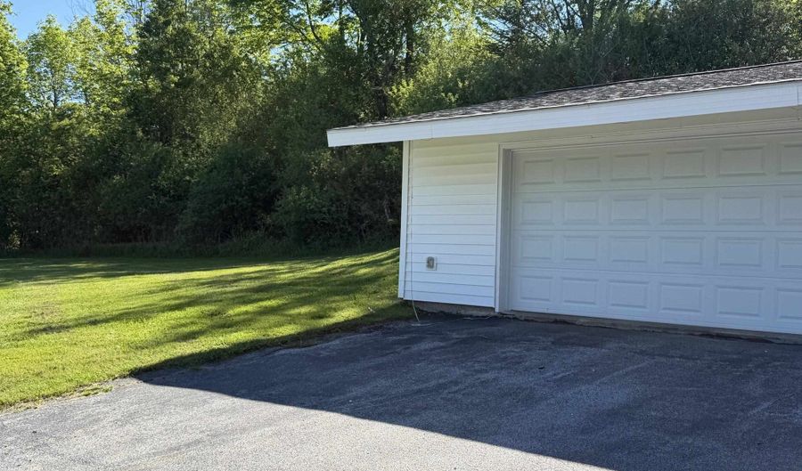 23 Lisa Dr, Barre, VT 05641 - 3 Beds, 3 Bath