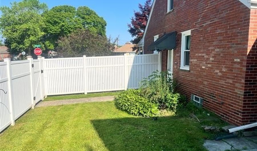 7208 Rosedale Blvd, Allen Park, MI 48101 - 3 Beds, 2 Bath