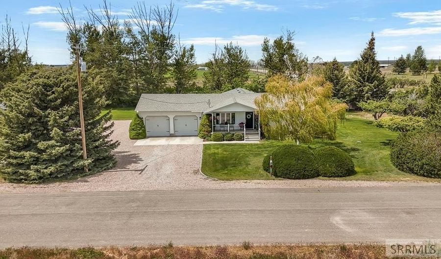 802 S 2100 W, Aberdeen, ID 83210 - 4 Beds, 3 Bath
