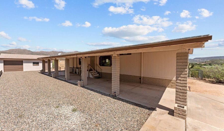34820 S Desert Cv, Black Canyon City, AZ 85324 - 3 Beds, 2 Bath