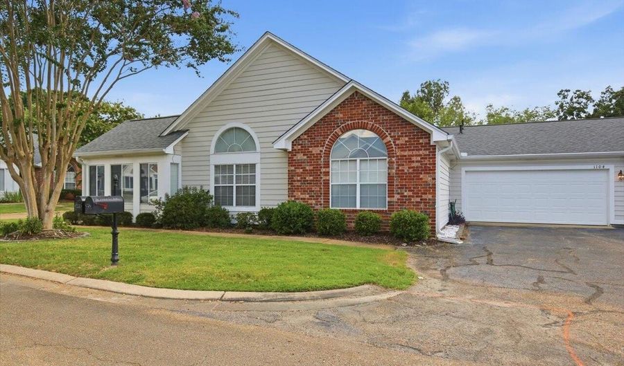 1104 Gerrits Lndg, Brandon, MS 39047 - 3 Beds, 2 Bath
