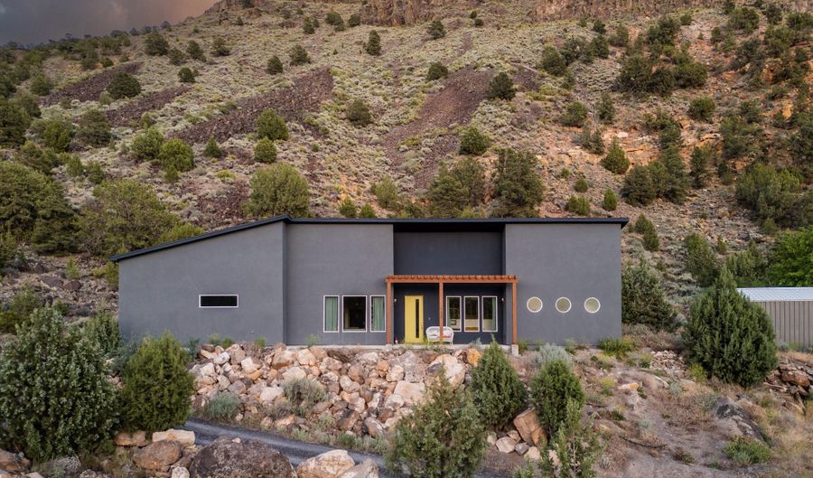 153 S STAGECOACH Dr, Brookside, UT 84782 - 4 Beds, 3 Bath