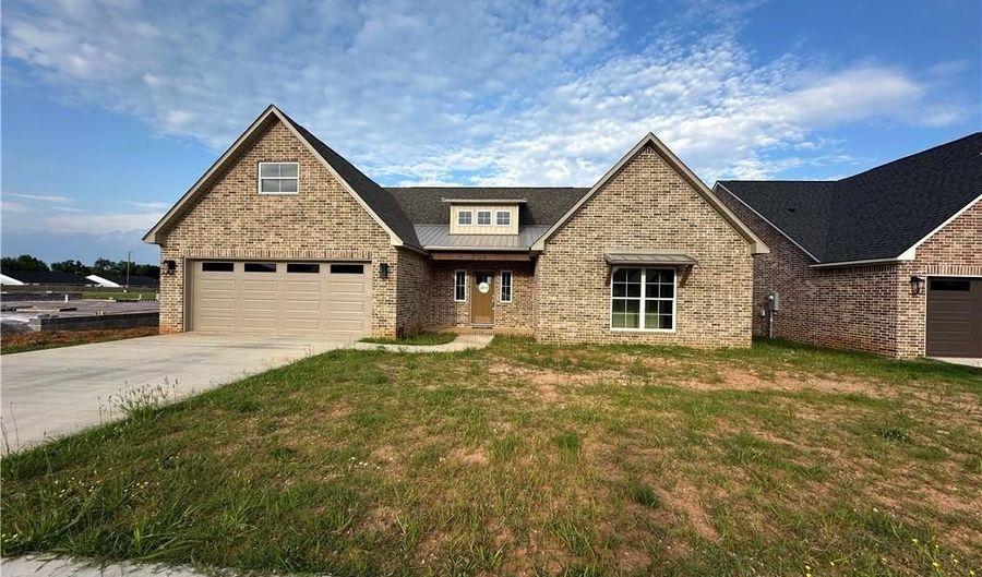 504 Waggoner Ln, Barling, AR 72923 - 3 Beds, 2 Bath