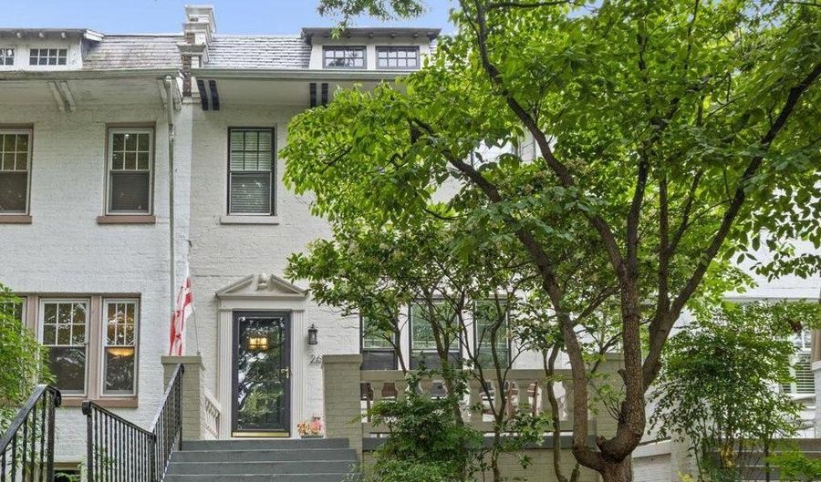 2652 WOODLEY Pl NW, Washington, DC 20008 - 4 Beds, 4 Bath