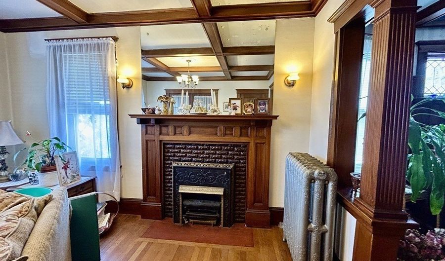 52 Larchmont St, Boston, MA 02124 - 5 Beds, 2 Bath