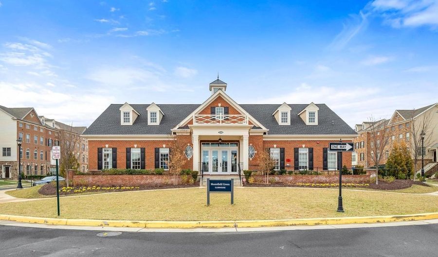 22476 CAMBRIDGEPORT Sq, Ashburn, VA 20148 - 4 Beds, 5 Bath