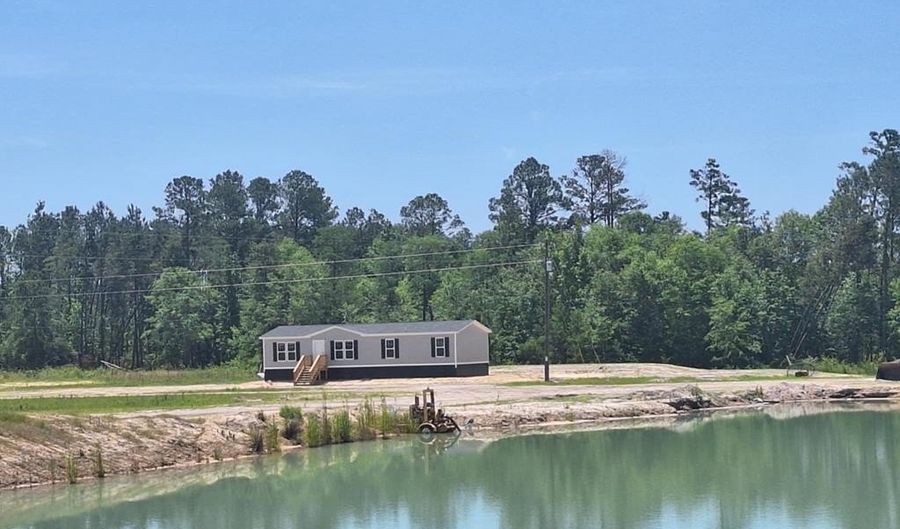 908 Bethel Freewill Rd, Baxley, GA 31513 - 4 Beds, 2 Bath