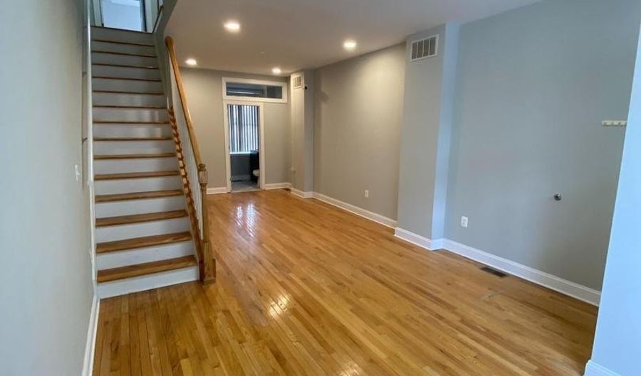 325 E 21ST St, Baltimore, MD 21218 - 2 Beds, 3 Bath