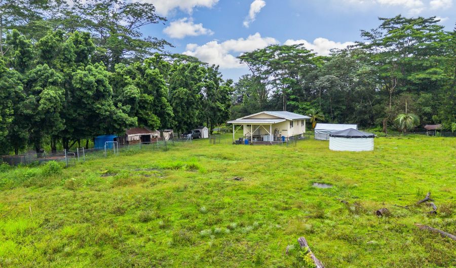 15-1220 RAILROAD Ave, Keaau, HI 96749 - 2 Beds, 1 Bath