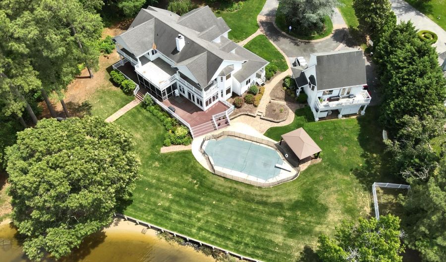 11114 SPRING BRANCH Ln, Berlin, MD 21811 - 6 Beds, 7 Bath