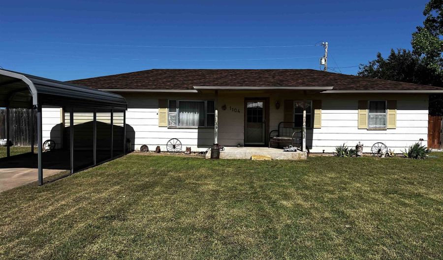 1104 Avenue B, Beaver, OK 73932 - 3 Beds, 2 Bath