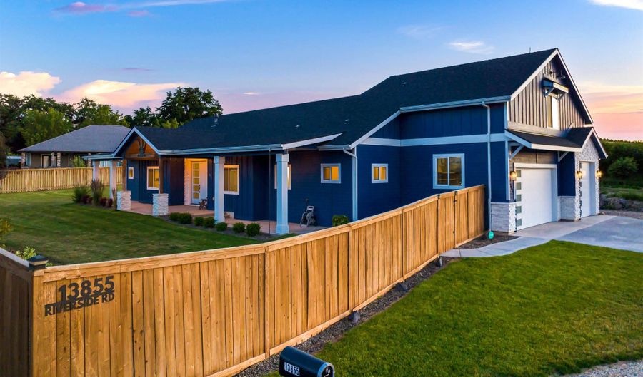 13855 Riverside Rd, Caldwell, ID 83607 - 4 Beds, 3 Bath