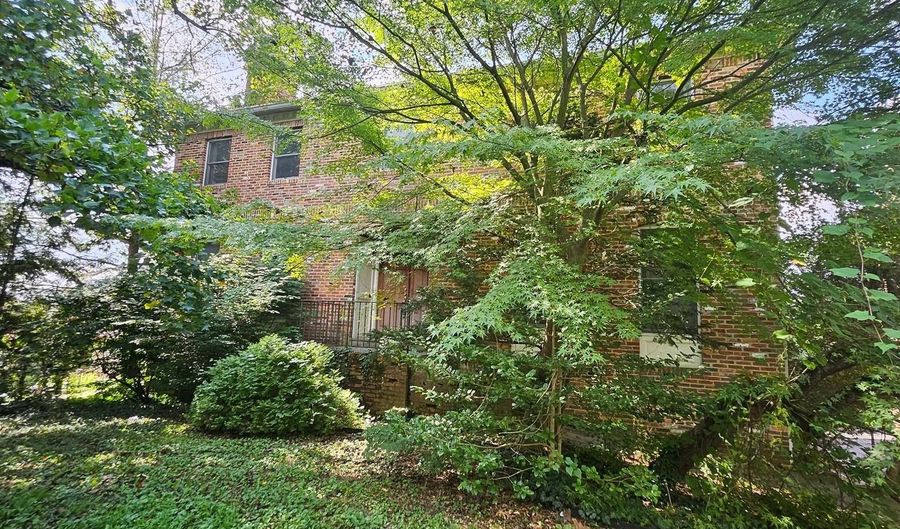 6002 ONONDAGA Rd, Bethesda, MD 20816 - 4 Beds, 4 Bath