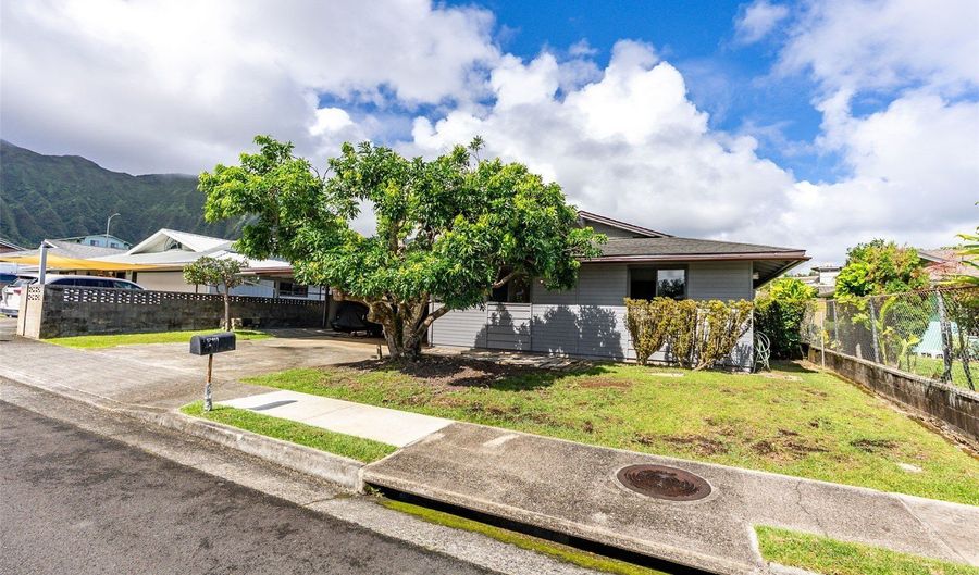 47-449 Aiai Pl, Kaneohe, HI 96744 - 3 Beds, 2 Bath