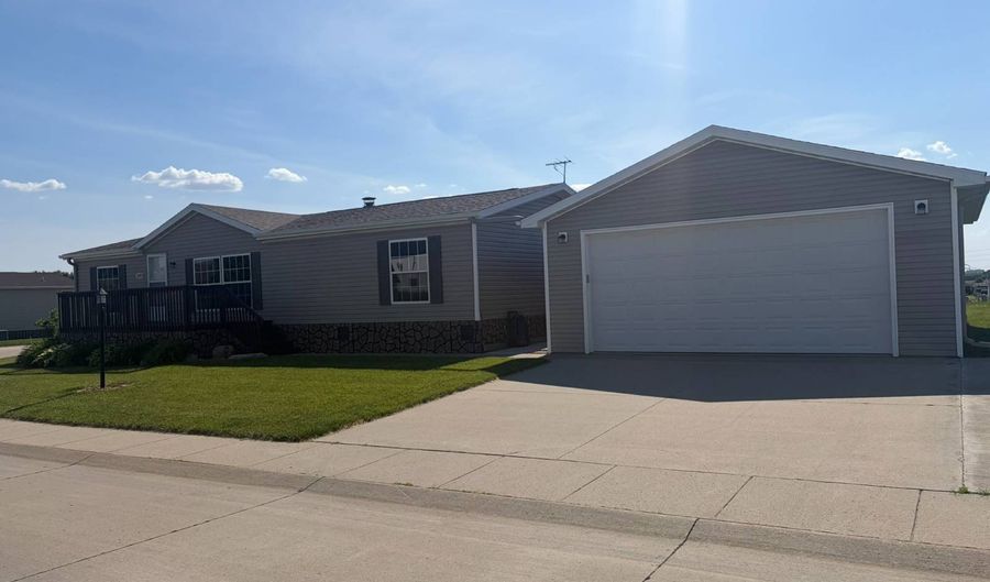 2639 Colt St, Ames, IA 50010 - 3 Beds, 2 Bath