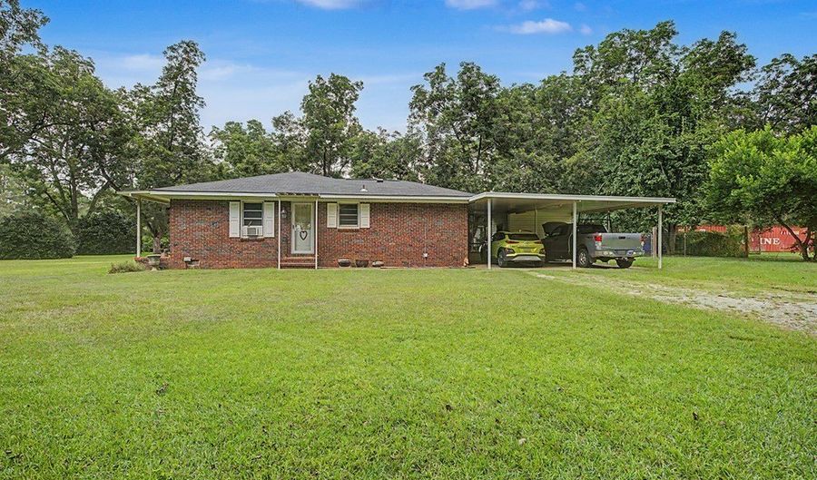 4228 Nichols St, Albany, GA 31705 - 3 Beds, 2 Bath