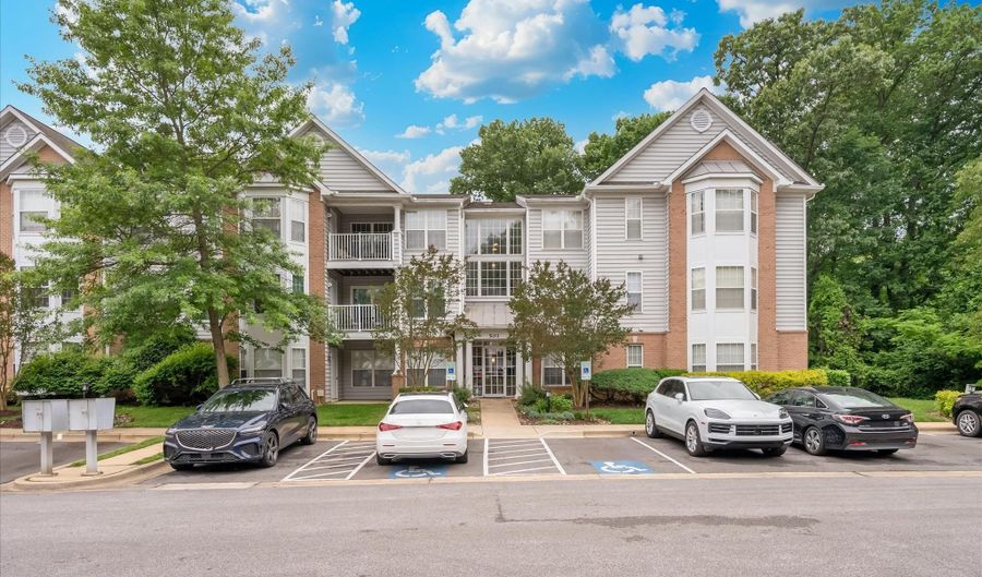 501 MATHIAS HAMMOND Way 301, Annapolis, MD 21401 - 2 Beds, 2 Bath