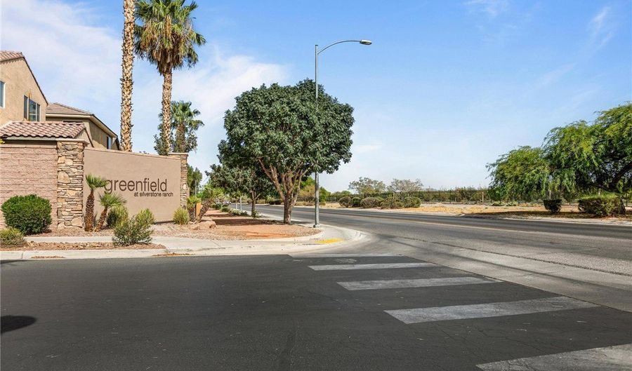 8116 Loma Del Ray St, Las Vegas, NV 89131 - 3 Beds, 3 Bath