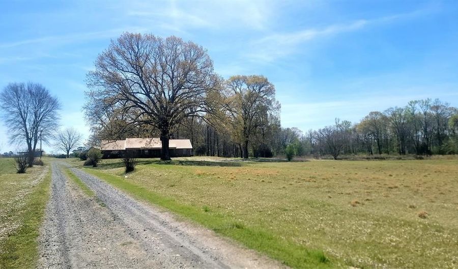 3411 County Road 3110, De Kalb, TX 75559 - 3 Beds, 2 Bath