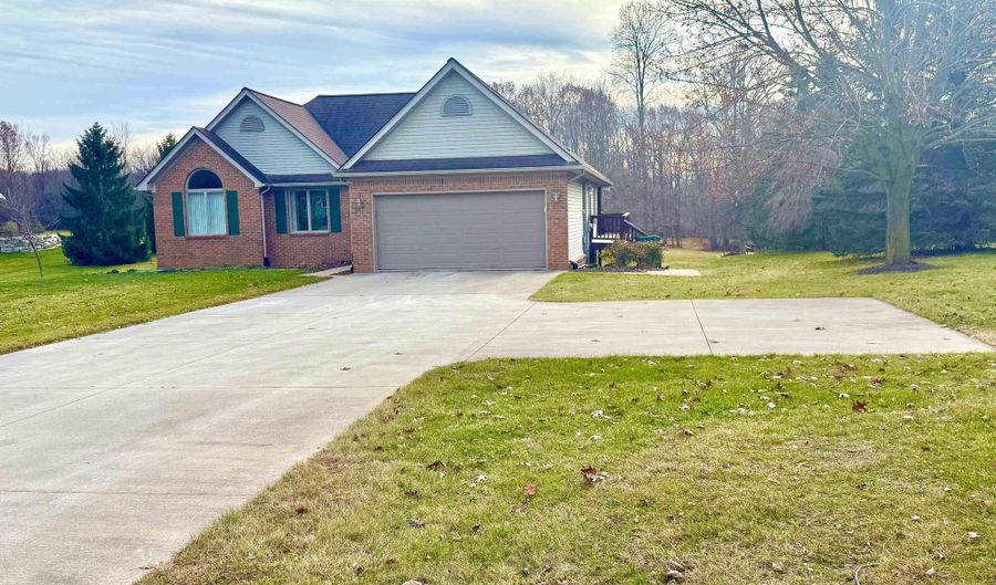 23720 Dayton, Armada, MI 48005 - 3 Beds, 3 Bath