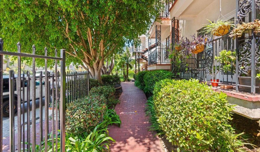 2630 Pirineos Way 4, Carlsbad, CA 92009 - 1 Beds, 2 Bath