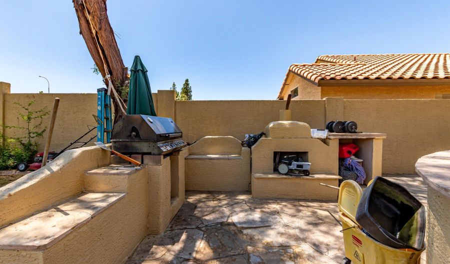 1723 W MERCURY Way, Chandler, AZ 85224 - 4 Beds, 3 Bath