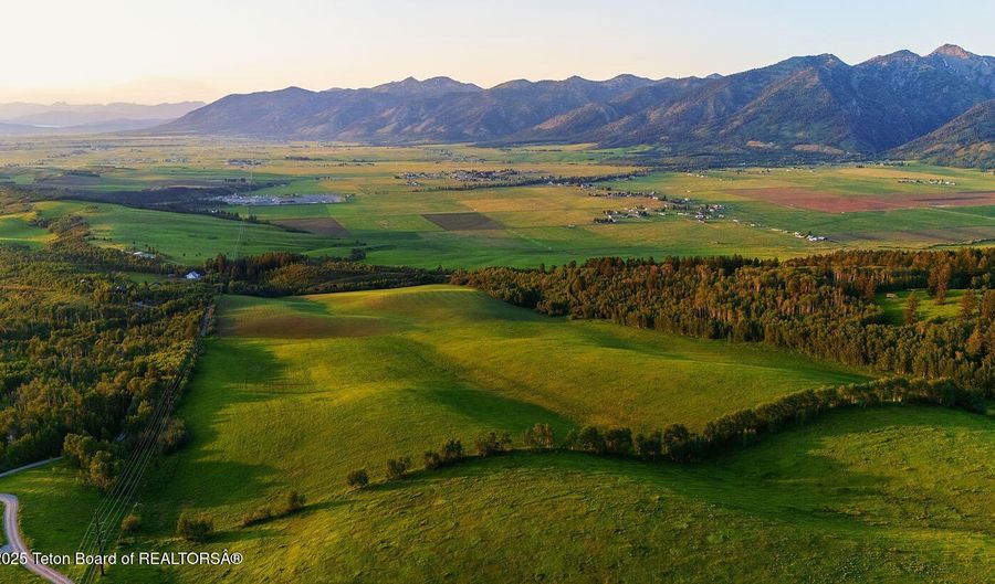 40 Acres ROBINSON Ln, Bedford, WY 83112 - 0 Beds, 0 Bath