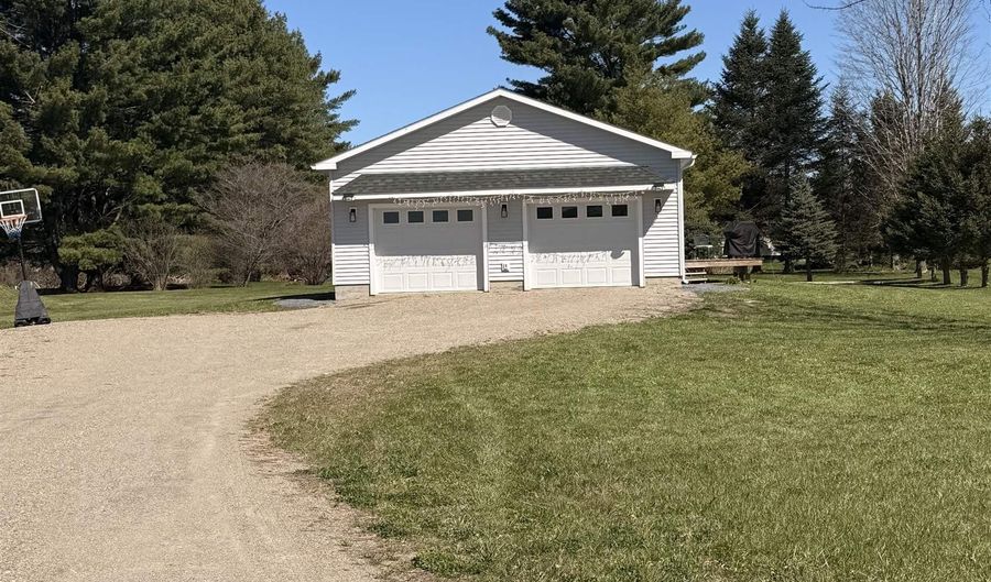 47 Little Brook Ln, Bristol, VT 05443 - 3 Beds, 2 Bath
