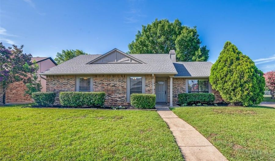 1300 Crestview Dr, Allen, TX 75002 - 3 Beds, 2 Bath