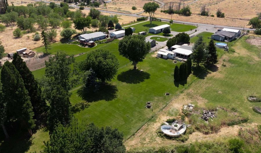 75509 N SR 225, Benton City, WA 99320 - 2 Beds, 2 Bath