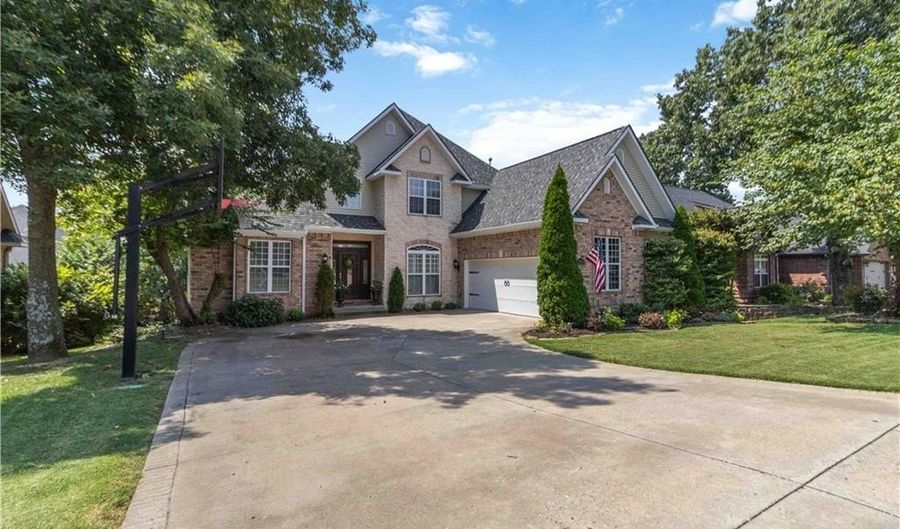 3906 NE Cadbury Ave, Bentonville, AR 72712 - 5 Beds, 5 Bath