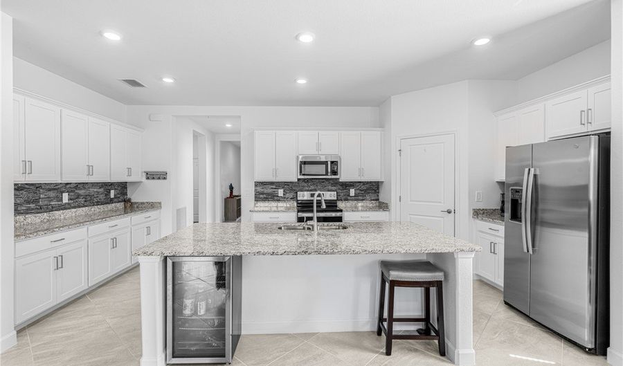 3400 Weston Manor Dr, Alva, FL 33920 - 3 Beds, 3 Bath