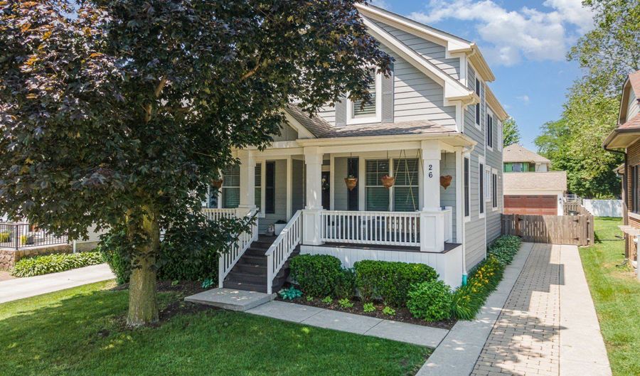 26 S Chestnut Ave, Arlington Heights, IL 60005 - 4 Beds, 5 Bath