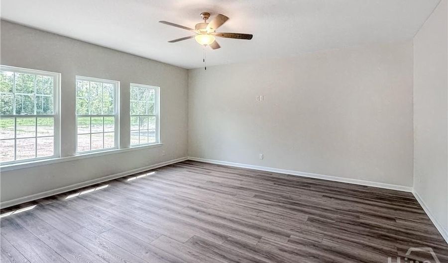 1192 Buckhead Loop SE, Allenhurst, GA 31301 - 5 Beds, 3 Bath