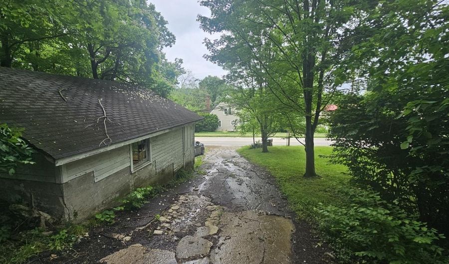 336 Sunnyside Ave, Aurora, IN 47001 - 4 Beds, 2 Bath