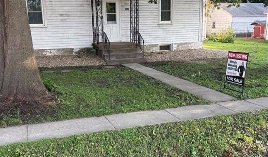 4506 F St, Amana, IA 52203 - 6 Beds, 3 Bath