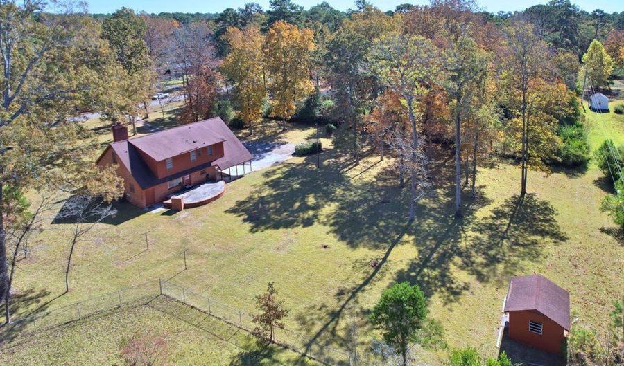 2713 WESTMEADE Rd, Albany, GA 31721 - 4 Beds, 2 Bath
