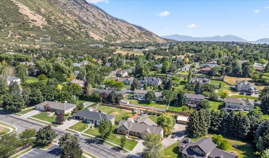 1048 E Vlg, Alpine, UT 84004 - 8 Beds, 3 Bath