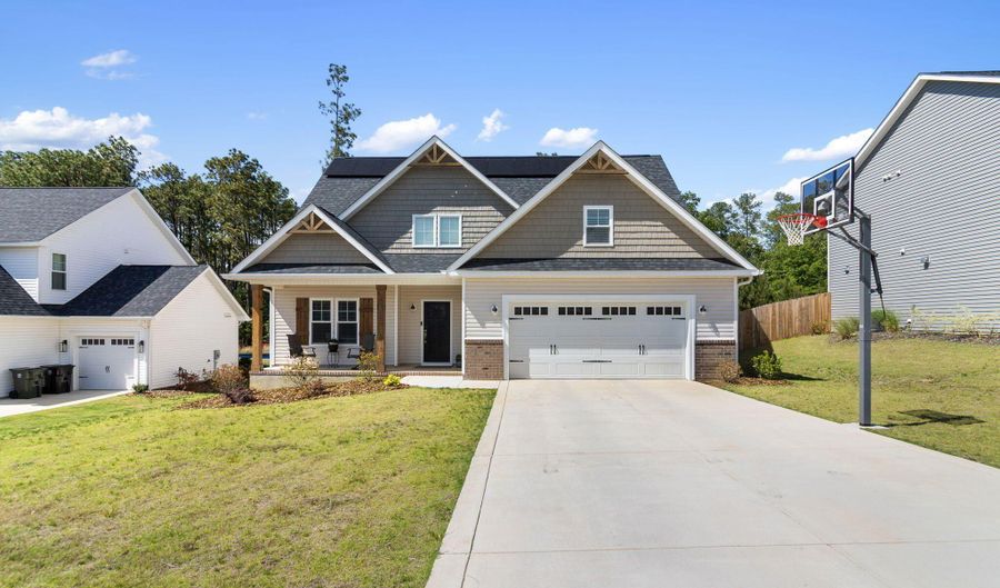 183 Rough Ridge Trl, Aberdeen, NC 28315 - 5 Beds, 4 Bath