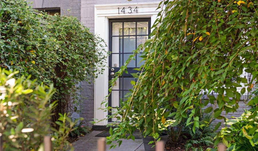 1434 OAK St NW, Washington, DC 20010 - 2 Beds, 2 Bath