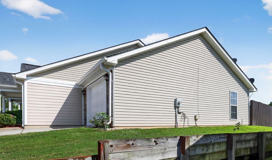 183 Bobwhite Dr, Aiken, SC 29801 - 3 Beds, 2 Bath