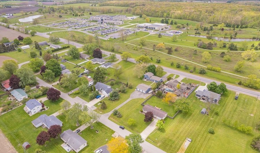 5741 N Adrian Hwy. Rd, Adrian, MI 49221 - 4 Beds, 2 Bath