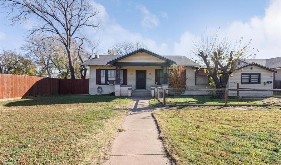 233 Clinton St, Abilene, TX 79603 - 2 Beds, 1 Bath