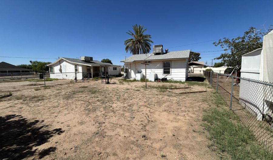 1010 N PARK Ave, Casa Grande, AZ 85122 - 2 Beds, 1 Bath