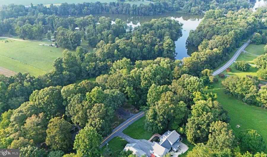 647 MCCAULEY POND Rd, Harrington, DE 19952 - 3 Beds, 4 Bath