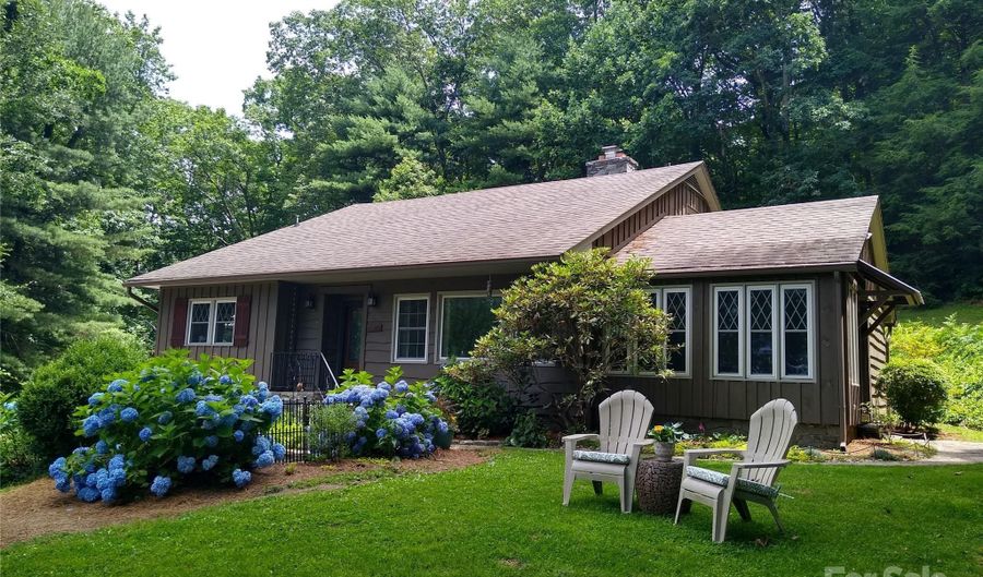 242 Birch Ln, Arden, NC 28704 - 3 Beds, 3 Bath