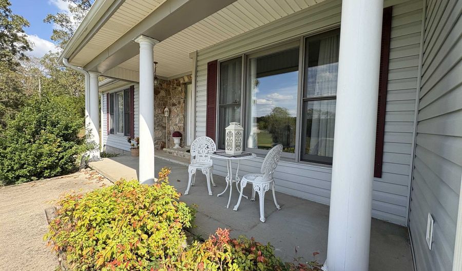 280 AR Hwy 56, Ash Flat, AR 72513 - 3 Beds, 3 Bath