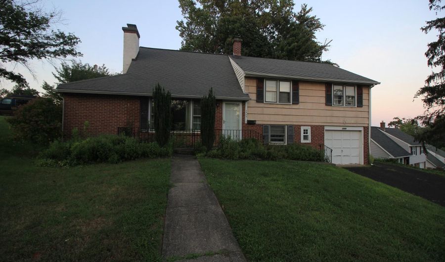 2949 GRISDALE Rd, Abington, PA 19001 - 4 Beds, 3 Bath