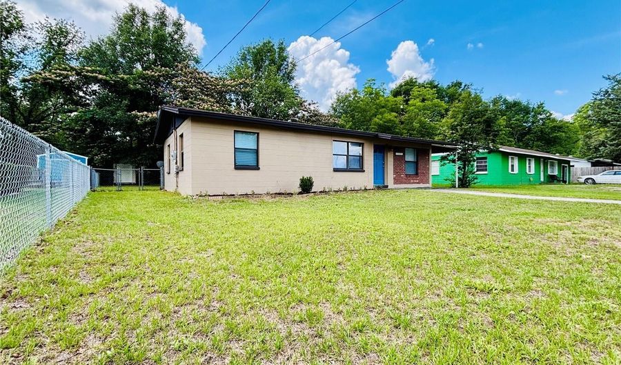 13601 NW 141ST Pl, Alachua, FL 32615 - 3 Beds, 1 Bath