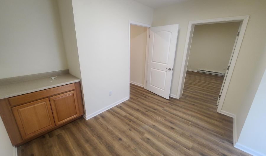 614 S DUPONT UNIT B Hwy, Dover, DE 19901 - 0 Beds, 0 Bath